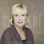 14-06-2004 Monique van der Ven at studio Amsterdam

[keywords]Smiling, Eyecontact, Half Length, Posed, Director[/keywords]